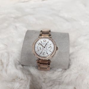 Beautiful and Authentic MICHAEL KORS Watch for women.